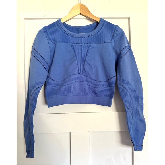 Fabletics Seamless Jaymee‎ mesh long sleeve crop top 15" pit to pit, S or M - Picture 1 of 4